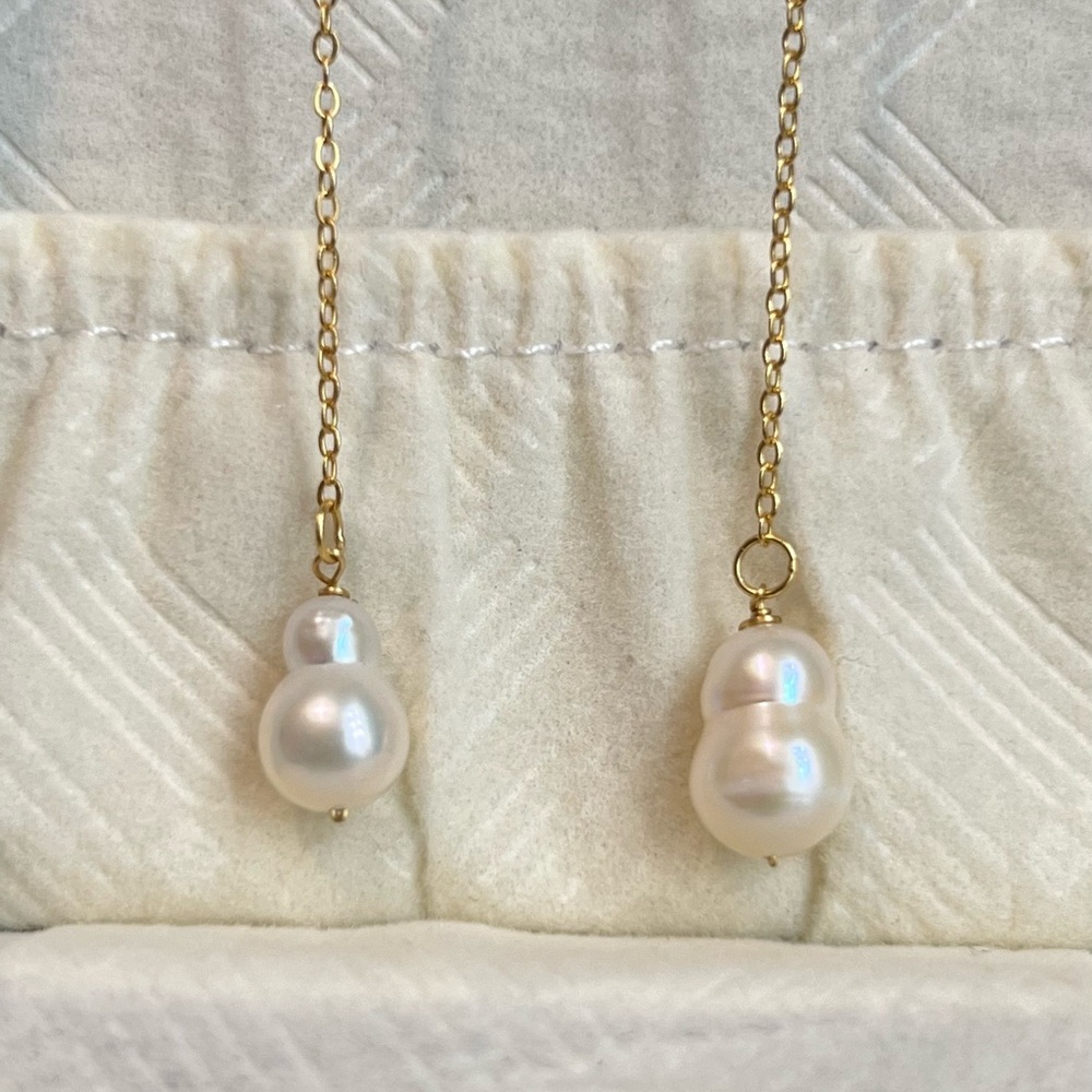 SOLD EXTERNALLY—-Elegant Gold Pearl Drop Earrings